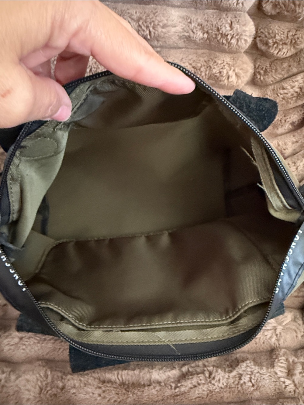 Longchamp Olive Nylon Crossbody with Black Trim - Picture 5 of 10